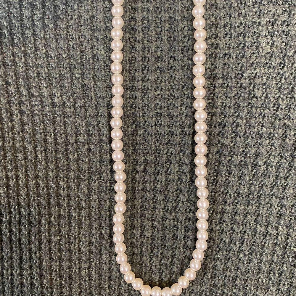 Elegant Vintage Pearl Necklace